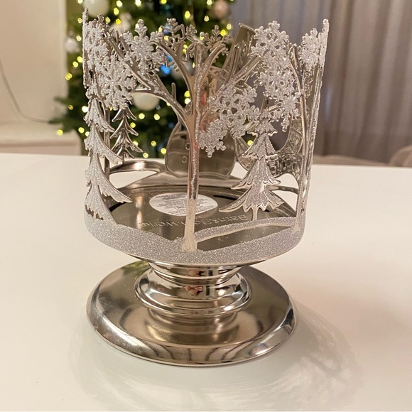 Bath & Body Works Christmas Snowman  3 Wick Pedestal Candle Holder - Picture 3 of 4